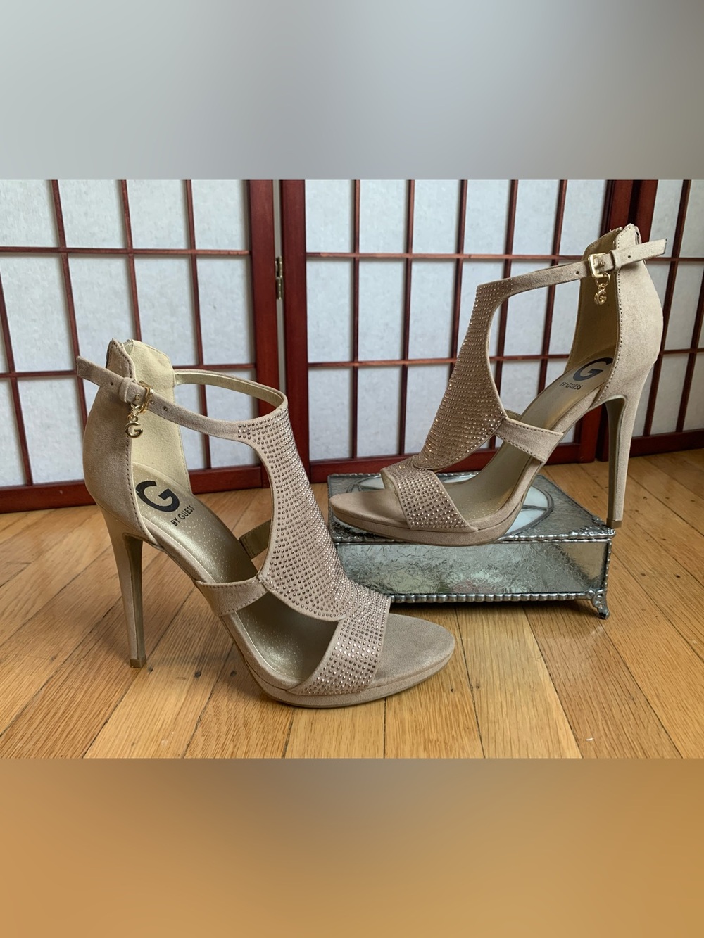 EUC GUESS GLAMO TAUPE GLITTER 5” HIGH STILETTO BACK-ZIP HEELS Women’s Size 11M